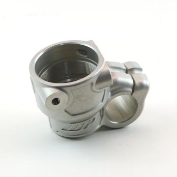 Axle clamp right d48mm 48600864