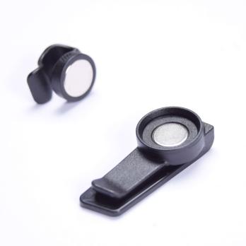 Клипса с магнитом для шланга гидропака USWE Magnetic Tube Clip