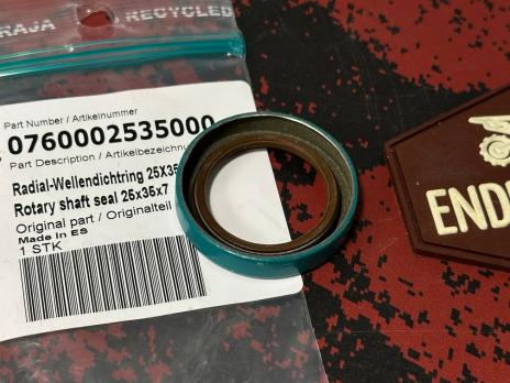 Сальник коленвала левый (25X35X7BTSL) KTM / Husqvarna / GasGas 2T 125-300